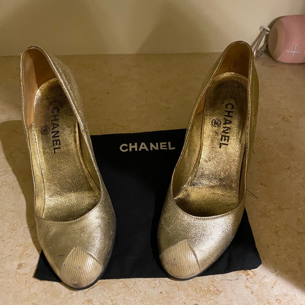 100 Authentic Chanel Gold Shoes / Pumps Gem